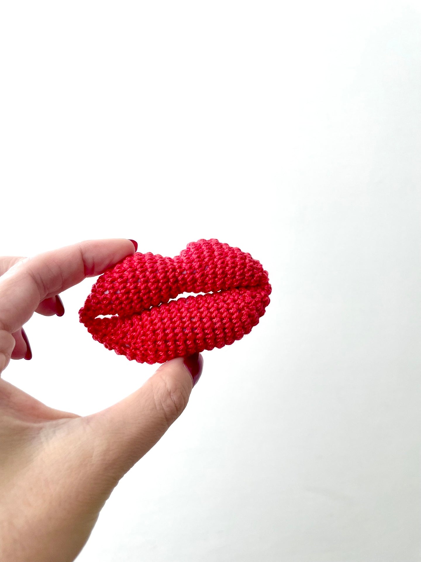 kiss me under the mistletoe